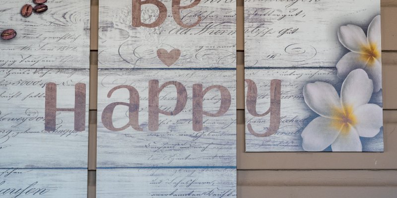 AES009 Happiness Inside