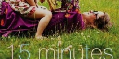 AES85 ayo main di luar