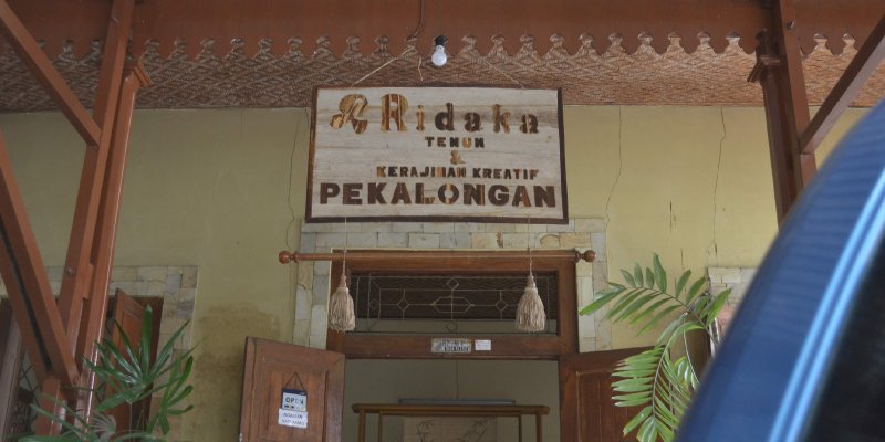 AES #56 Toko Tenun Ridaka Pekalongan