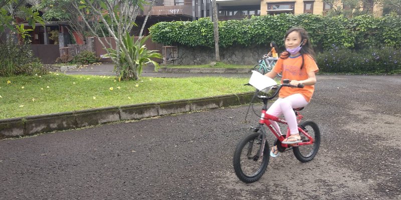 AES014 Naik Sepeda