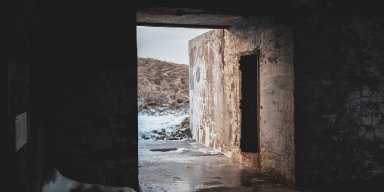 AES251 Membongkar Lagi Dinding Pembatas