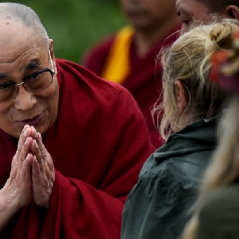 AES296 Pesan Dalai Lama