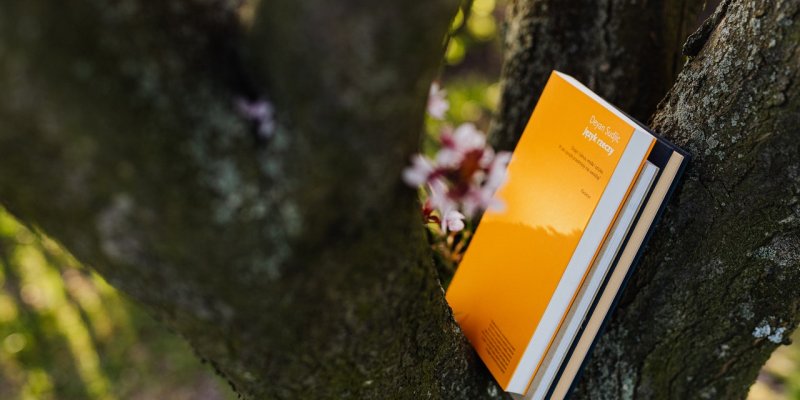 AES304 Belajar dalam Narasi Kehidupan