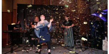 AES 323 Golden Buzzer