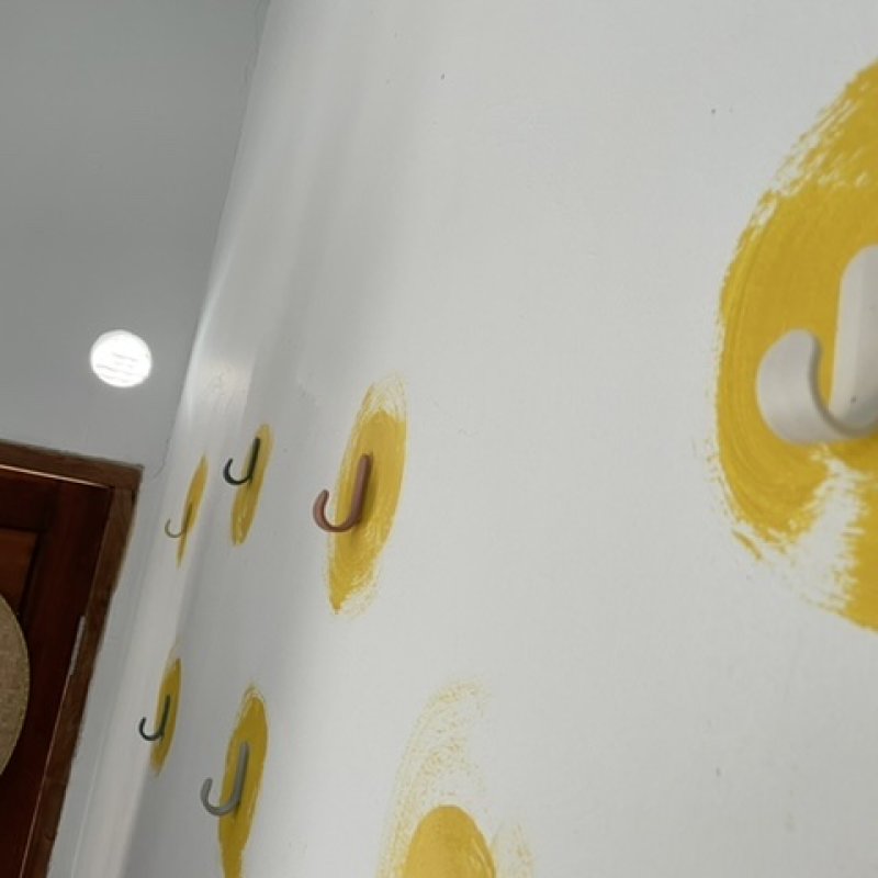 AES269 Parkir di Pintu