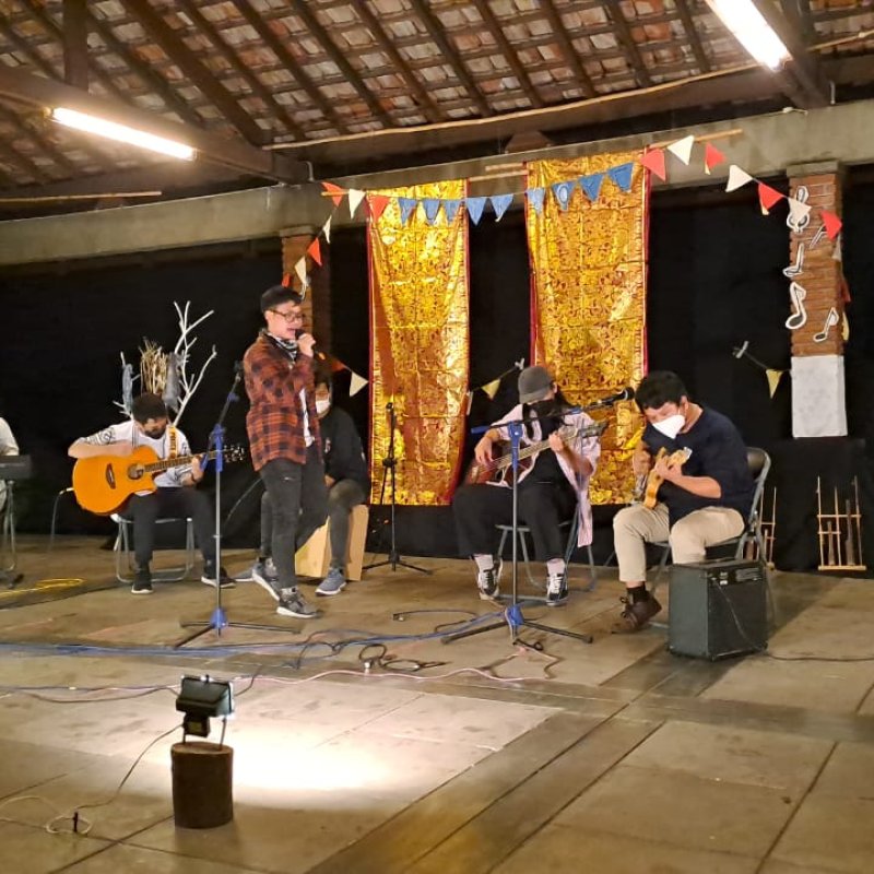 AES010 Misteriusnya Musik Sore