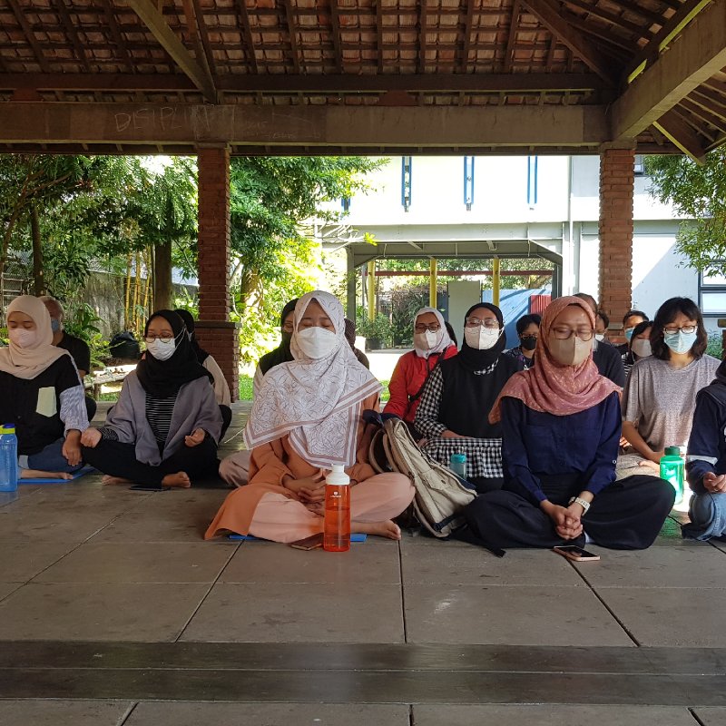 AES393 Memulai Dengan Hening