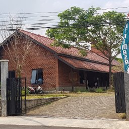 AES411 1 Tahun Mendamping Linimasa