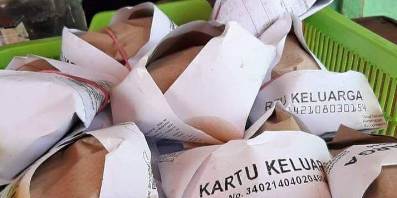 AES 194 Jaga data pribadi seperti kamu jaga pasangan.