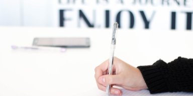 AES416 Menulis : Menggoreskan Makna