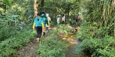 AAS557 Melebur ke Sungai Cikahuripan