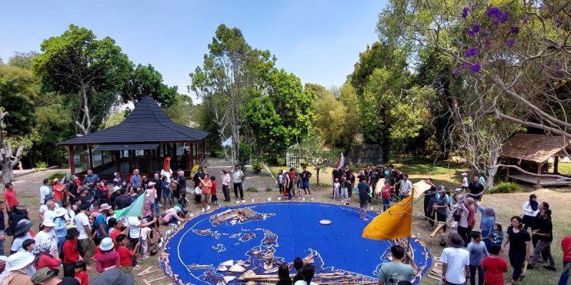 AES560 Menjahit Harapan untuk Bumi Kita