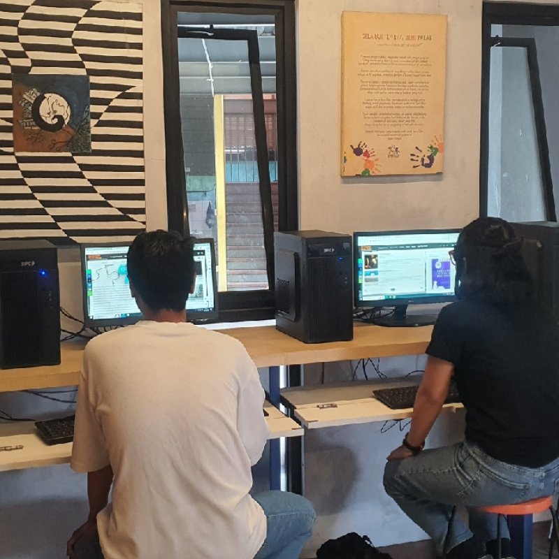 AES574 Menggulirkan Kembali Pendopo AES