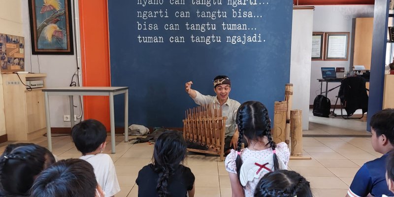 AES 58 Musik Bambu dari Cireundeu