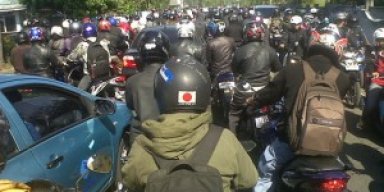 AES002 - Taat aturan?