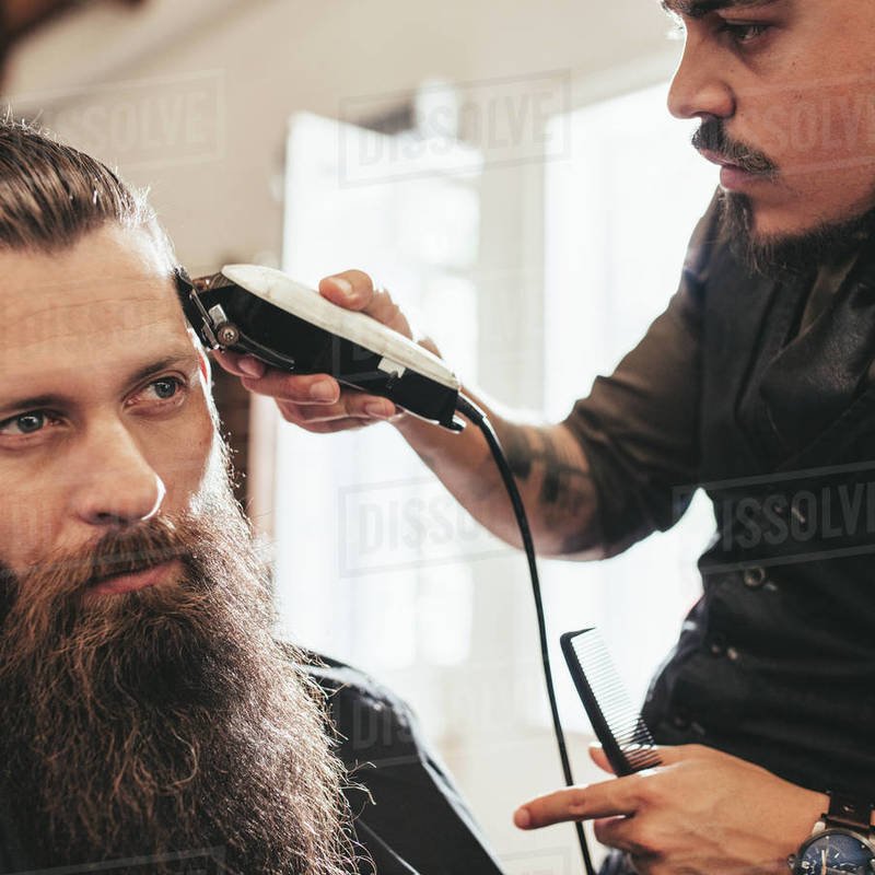 AES 909 Potong Rambut