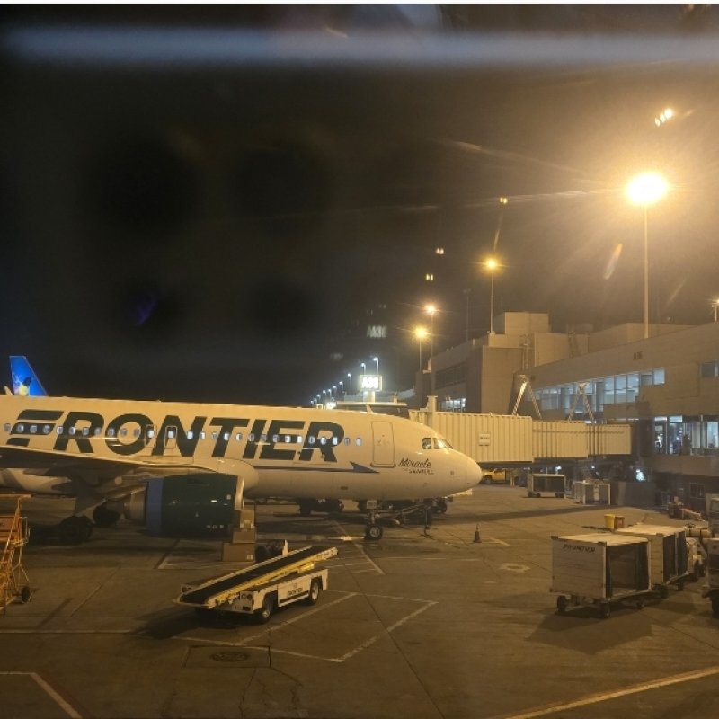 AES 1020 Airport, Penerbangan Murah Dan Uber