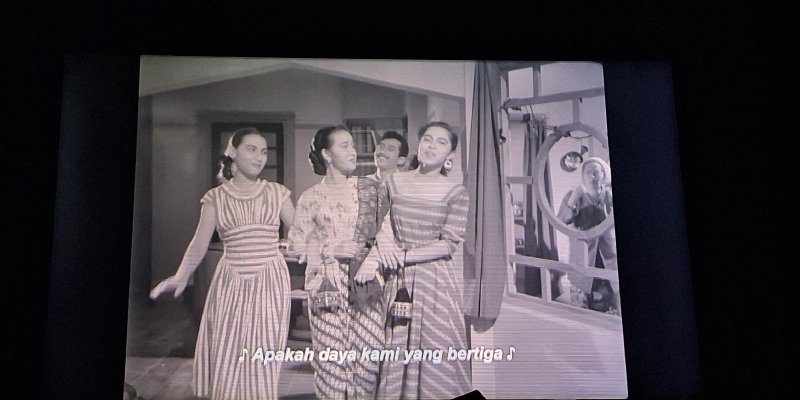 AES05 Belajar Tradisi Dari Film "Tiga Dara (1957)"