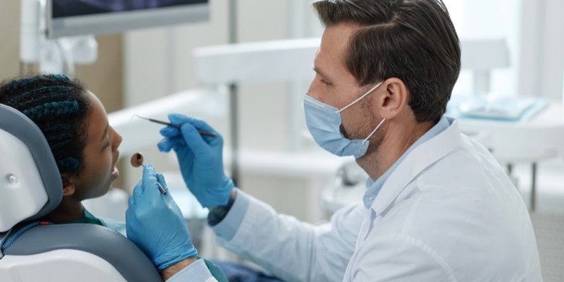 AES 1072 Dokter Gigi