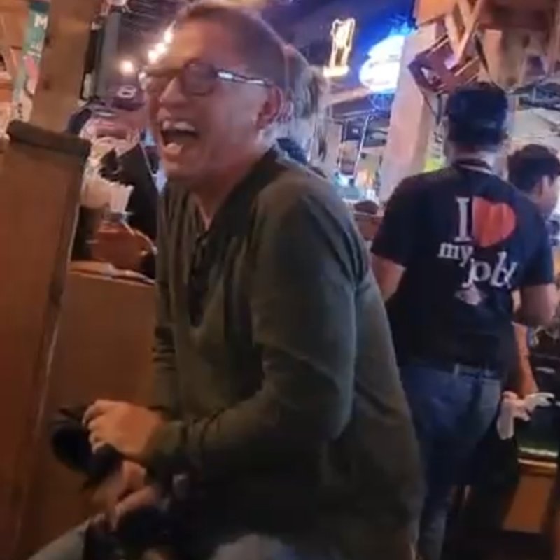 AES 1076 Hari Spesial