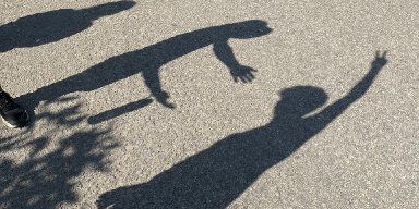 AES106 Melihat Dari Dekat, Menyambut dengan Hangat, Mengkritik Biar Terdidik