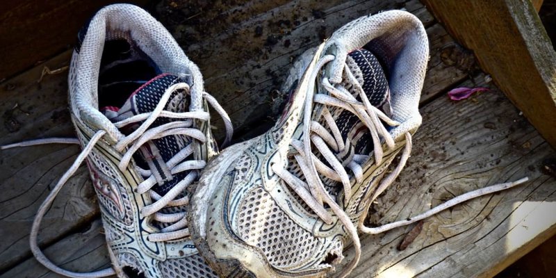 AES 1127 Sepatu Bodol