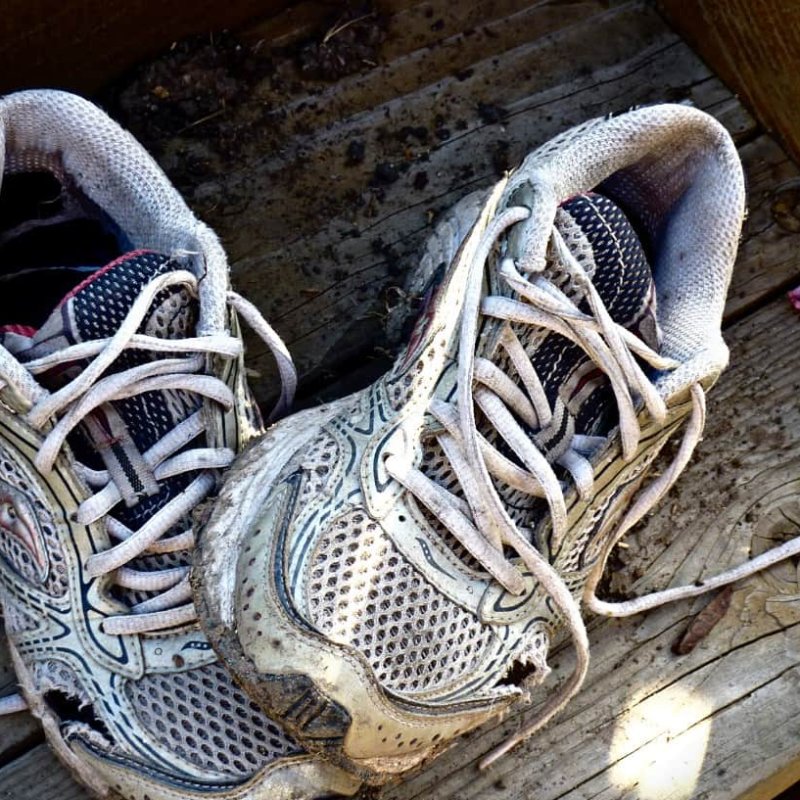 AES 1127 Sepatu Bodol