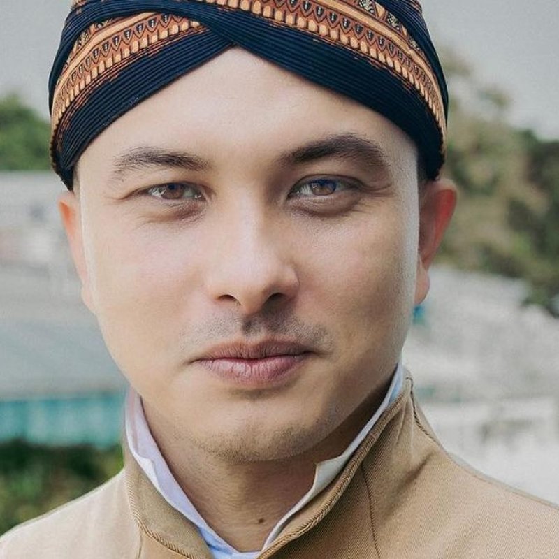 AES4 masuk sekolah eh iya