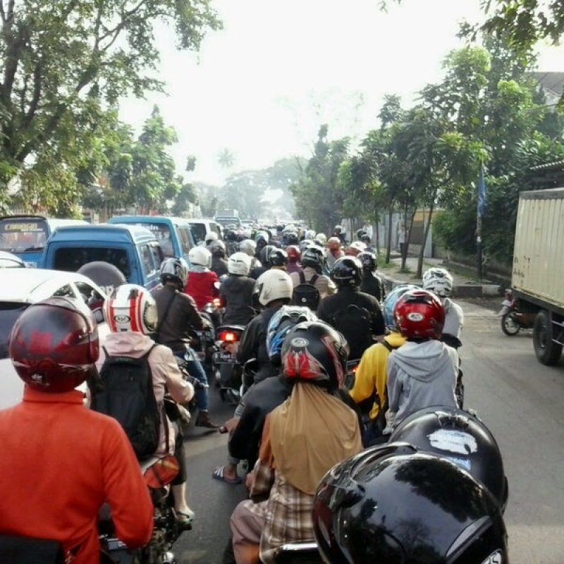 AES 1172 Beradaptasi