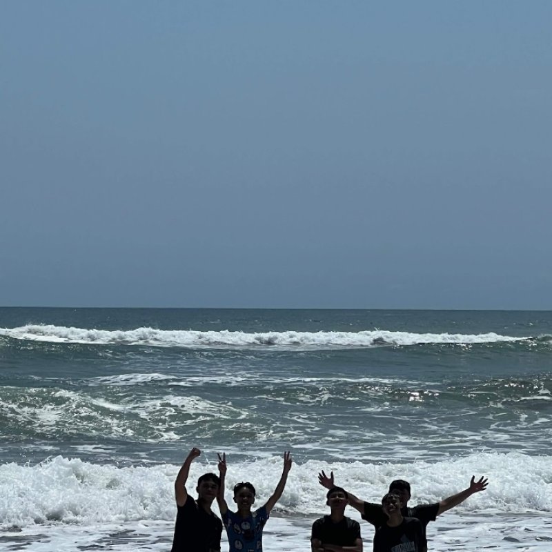 AES 24 Touring Ke Pantai