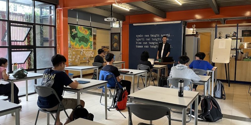 AES 0061 Seputar Motivasi Menulis AES