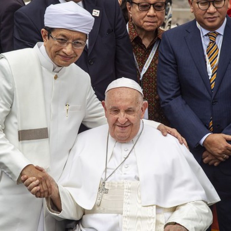 AES695 Viva Il Papa