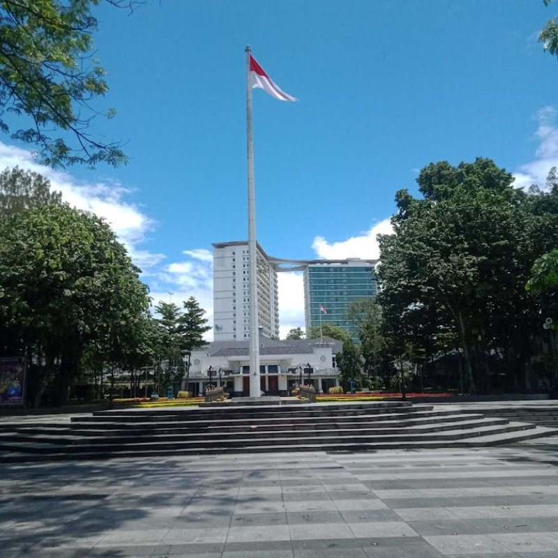AES022 Seni Mengamati