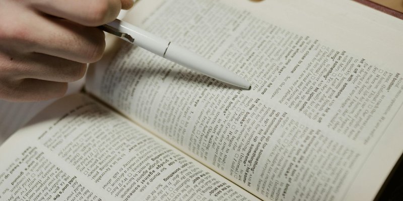 AES039 Uniknya Bahasa Indonesia