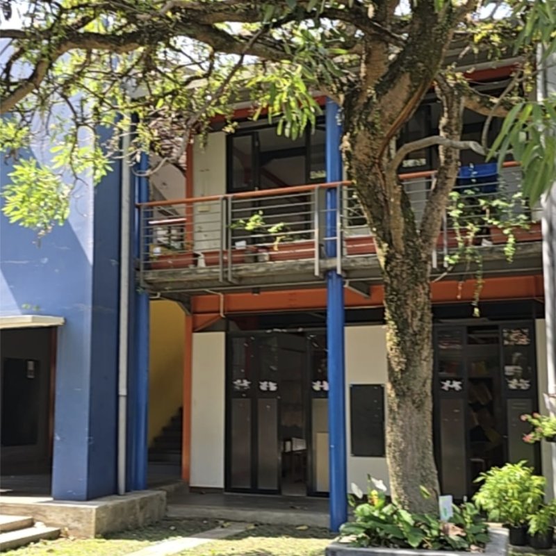 AES 1212 Pulang Ke Rumah