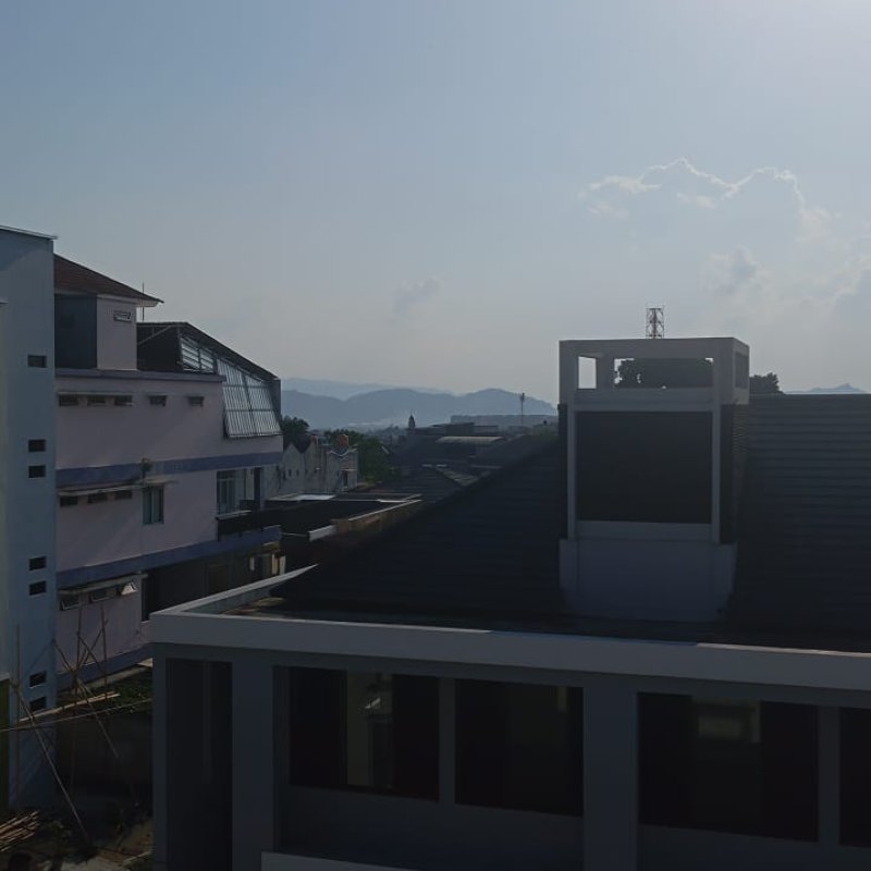 AES 0101 Magang H23 ~ Ku lihat awan seputih kapas.