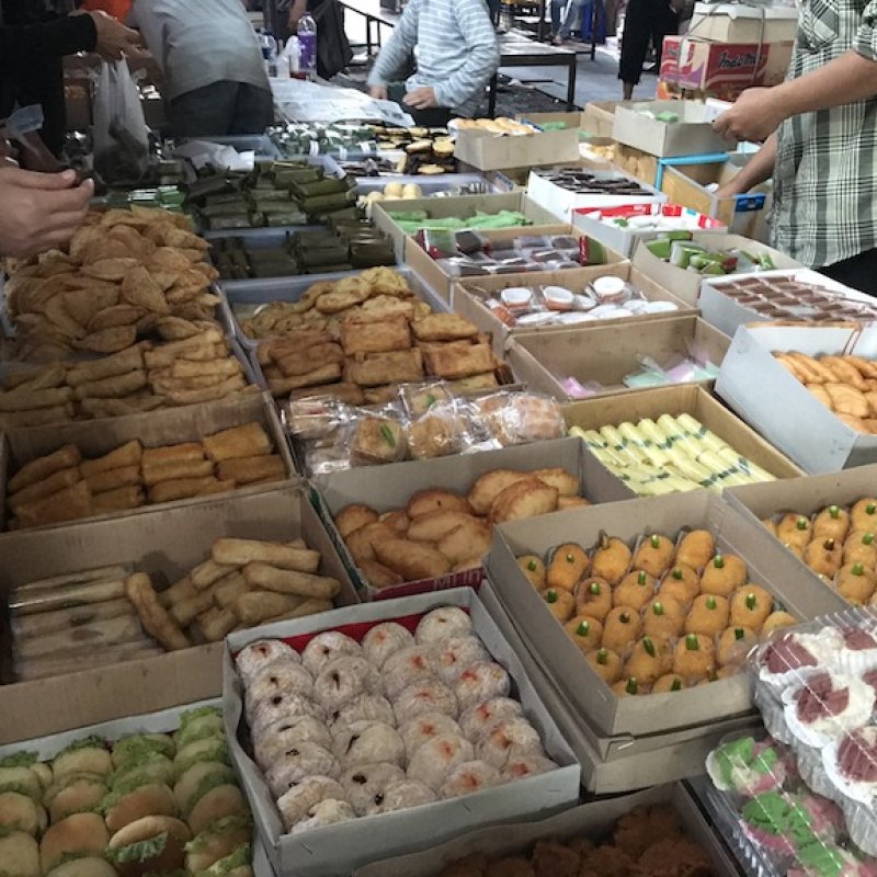 AES 1239 Jajanan Pasar