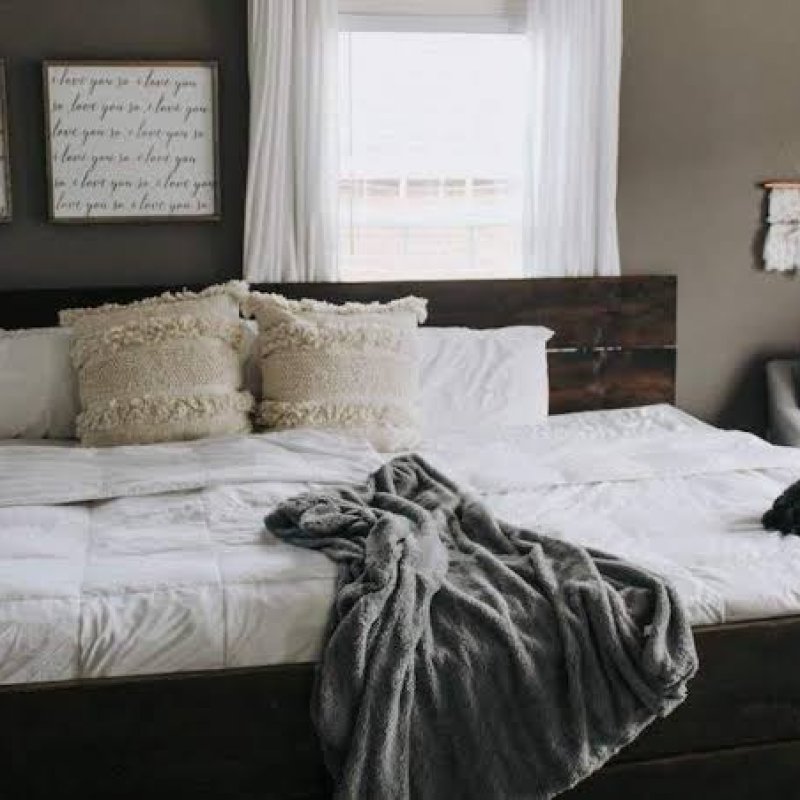 AES063 Kisah Keluarga Kasur