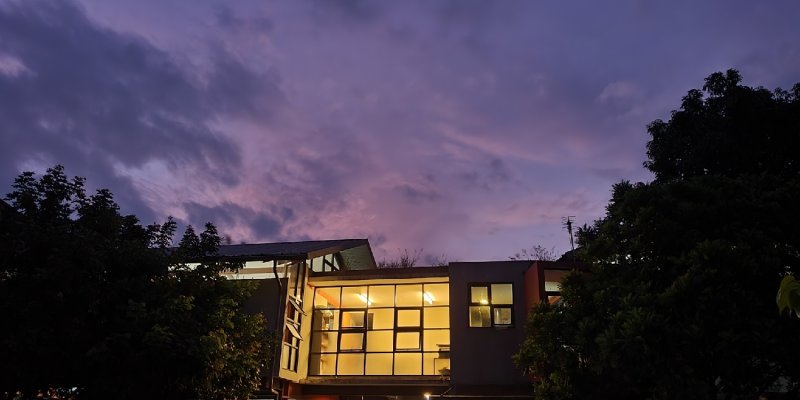 AES737  Di bawah Naungan Langit Desember