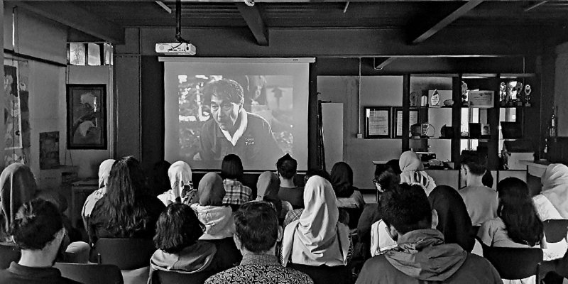 AES744 Merayakan Kehidupan bersama Hirayama San