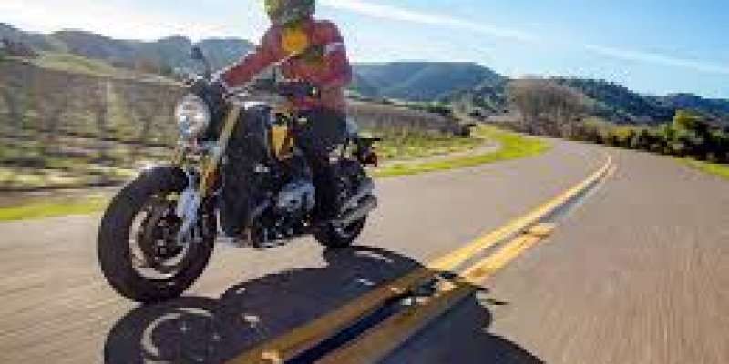 AES 1328 Refleksi Roda Dua