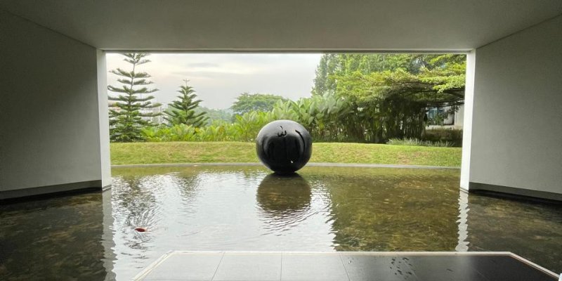 AES049 Puisi Orang-Orang BESAR