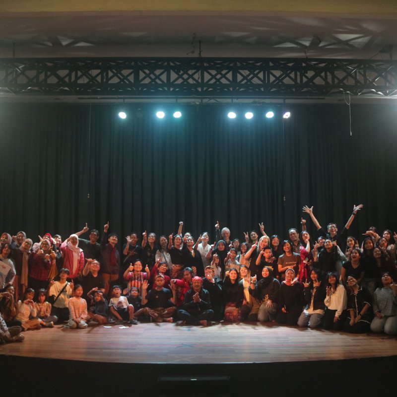 AES27 Tirai telah ditutup