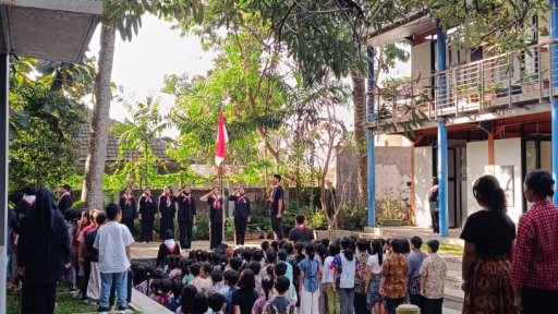 AES050 Menjadi Petugas Upacara