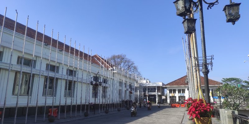 AES019  Habis Gelap, Terbitlah Indonesia Cerah... Lalu Gelap Lagi