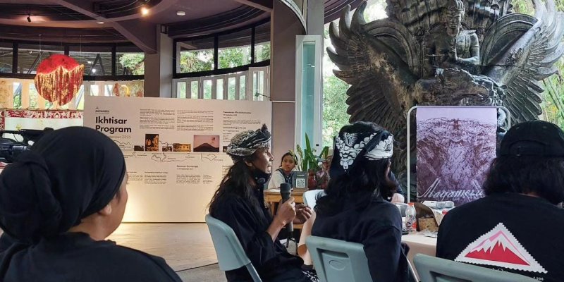 AES86 Kosmologi dan Tantangan Generasi