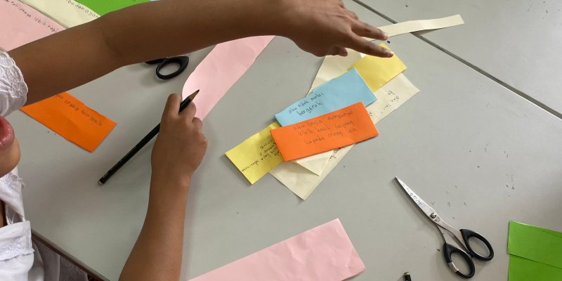 AES03 Beriringan dengan Makna