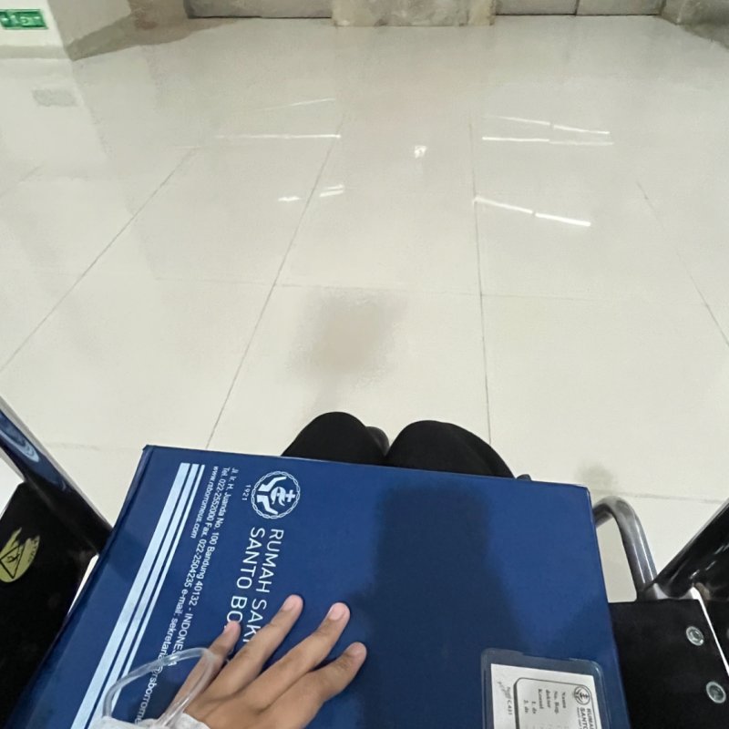 AES004 Oleh-Oleh dari Rumah Sakit