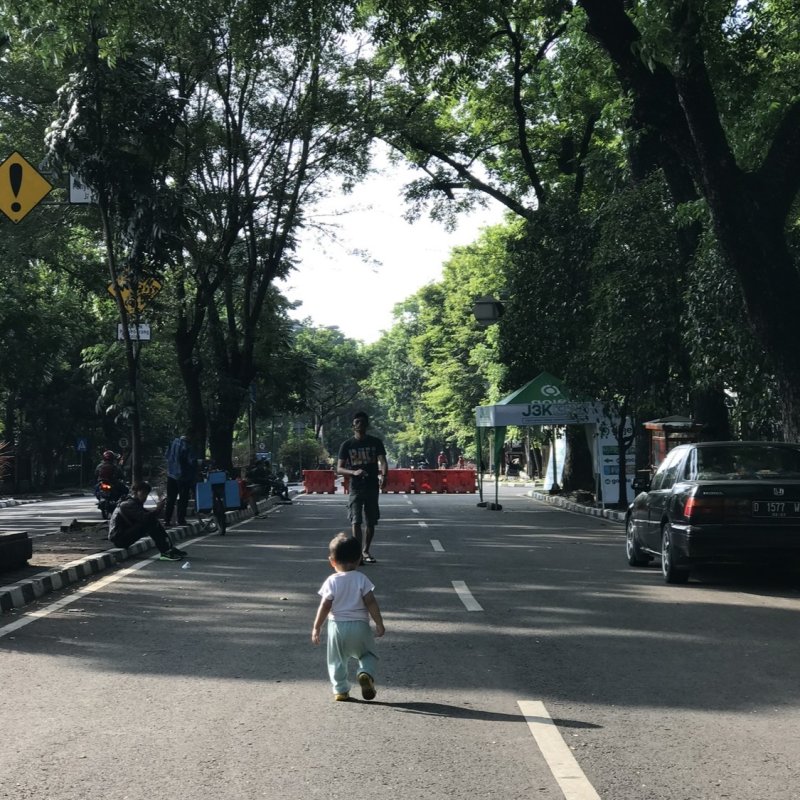 AES005 Sepotong Cerita di Bis Damri