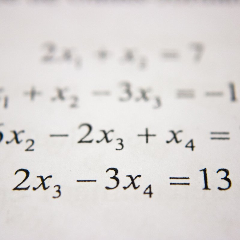 AES105 Antara Dongeng dan Matematika